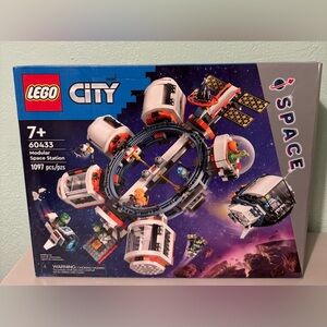 LEGO CITY 60433 Modular Space Station New Factory Sealed Box 1097 Pieces